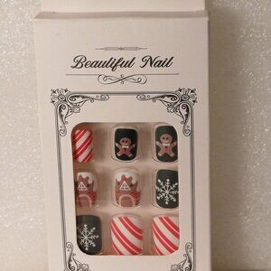 NWT Press On Nails Christmas Gingerbread Candy Cane Snowflake Fake False Square2